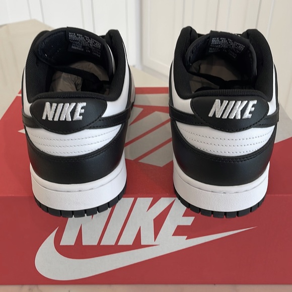 Nike Dunk Low Panda - Picture 3 of 6